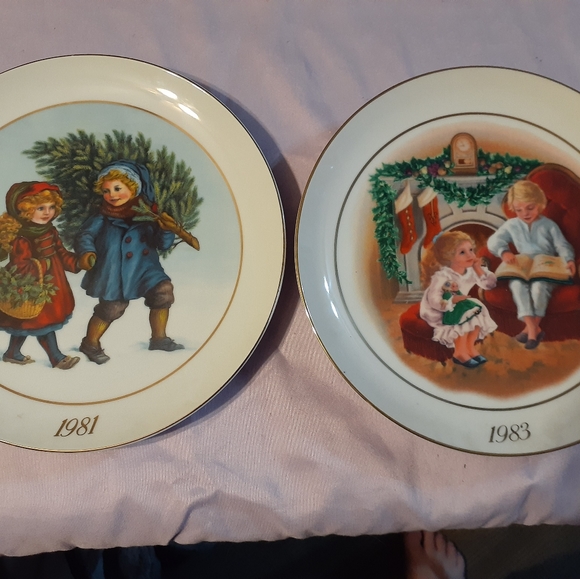 Collector's plates - Picture 2 of 2